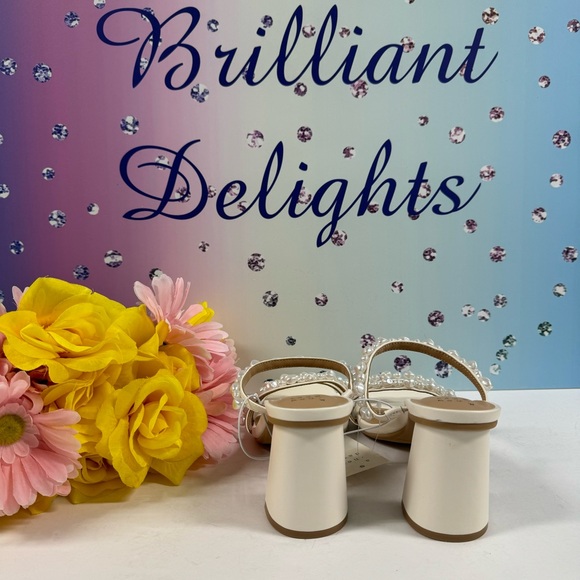 🤍SALE! WIDE FAUX PEARL MULE HEELS - Picture 7 of 10